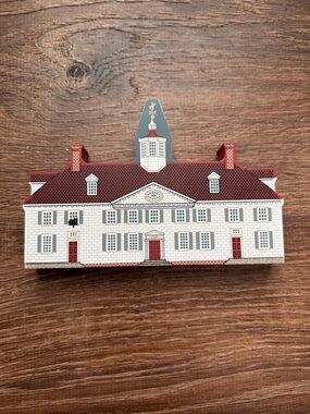 Decorative Colonial House Trinket Box - Red Roof, White Facade